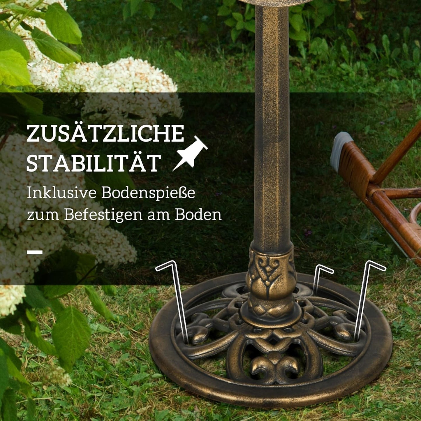 Vogeltränke mit Blattdesign und Ornamentfuss