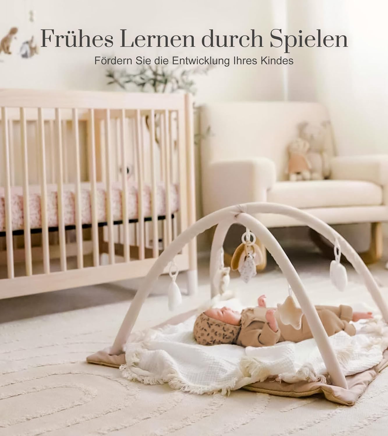 Spielbogen mit Krabbeldecke und Spielzeugen (ab Geburt), Braun