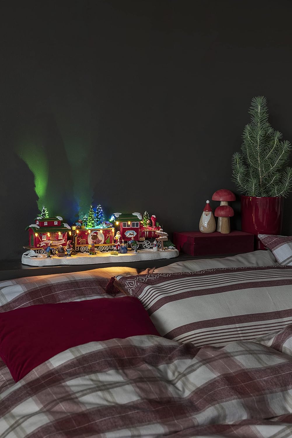 LED Weihnachtszug mit Musik und rotierendem Baum, Zug