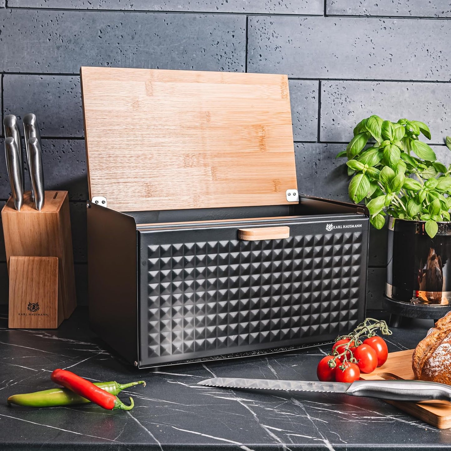 Brotkasten mit Bambusdeckel & Magnetverschluss, Schwarz