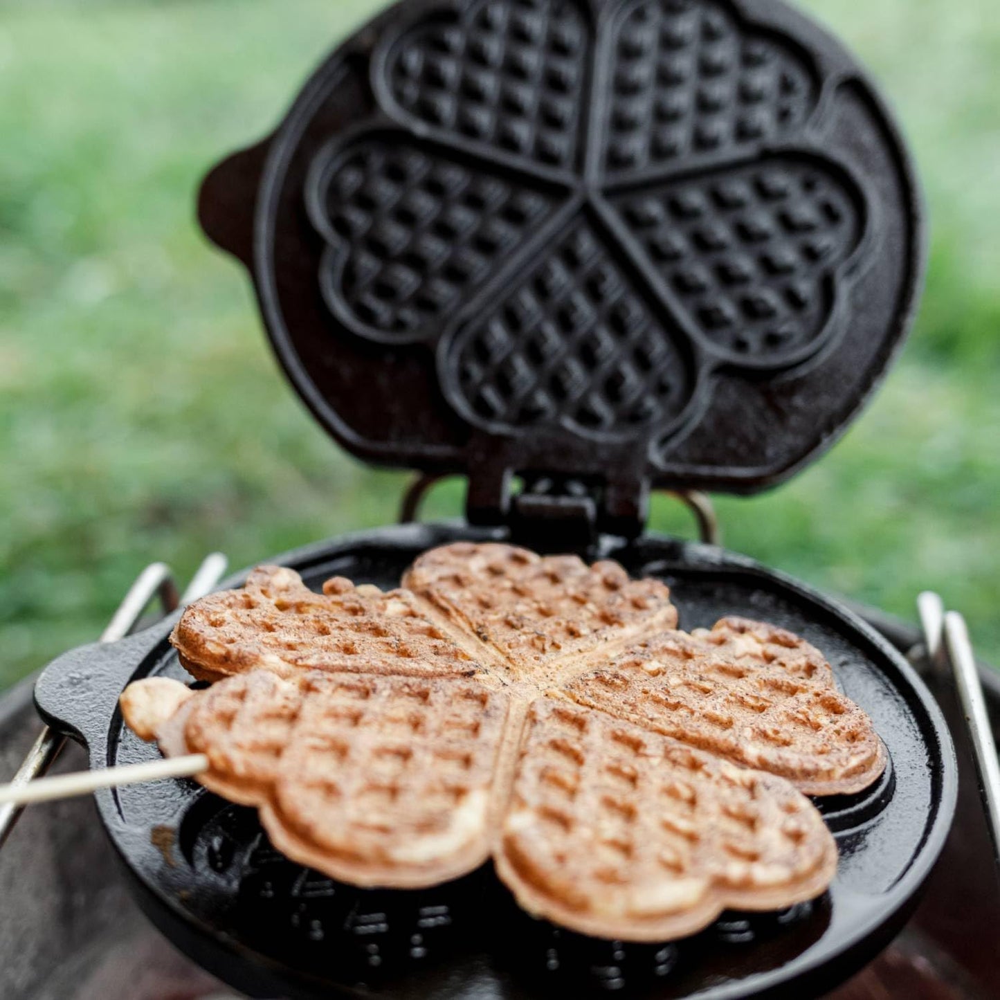 Wende-Waffeleisen für Outdoor-Küche