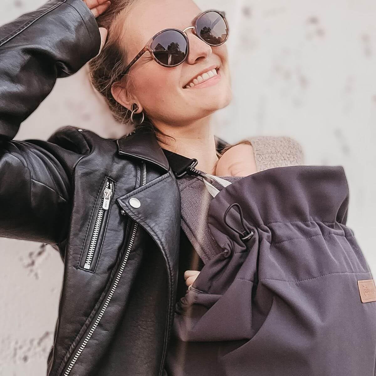 Universal-Tragecover aus Softshell für Babytragen