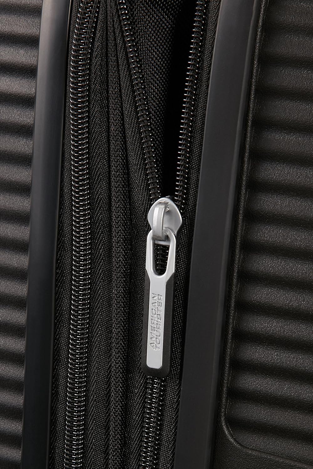 Soundbox - Koffer, Schwarz (Bass Black) Spinner M (67 cm - 81 L)