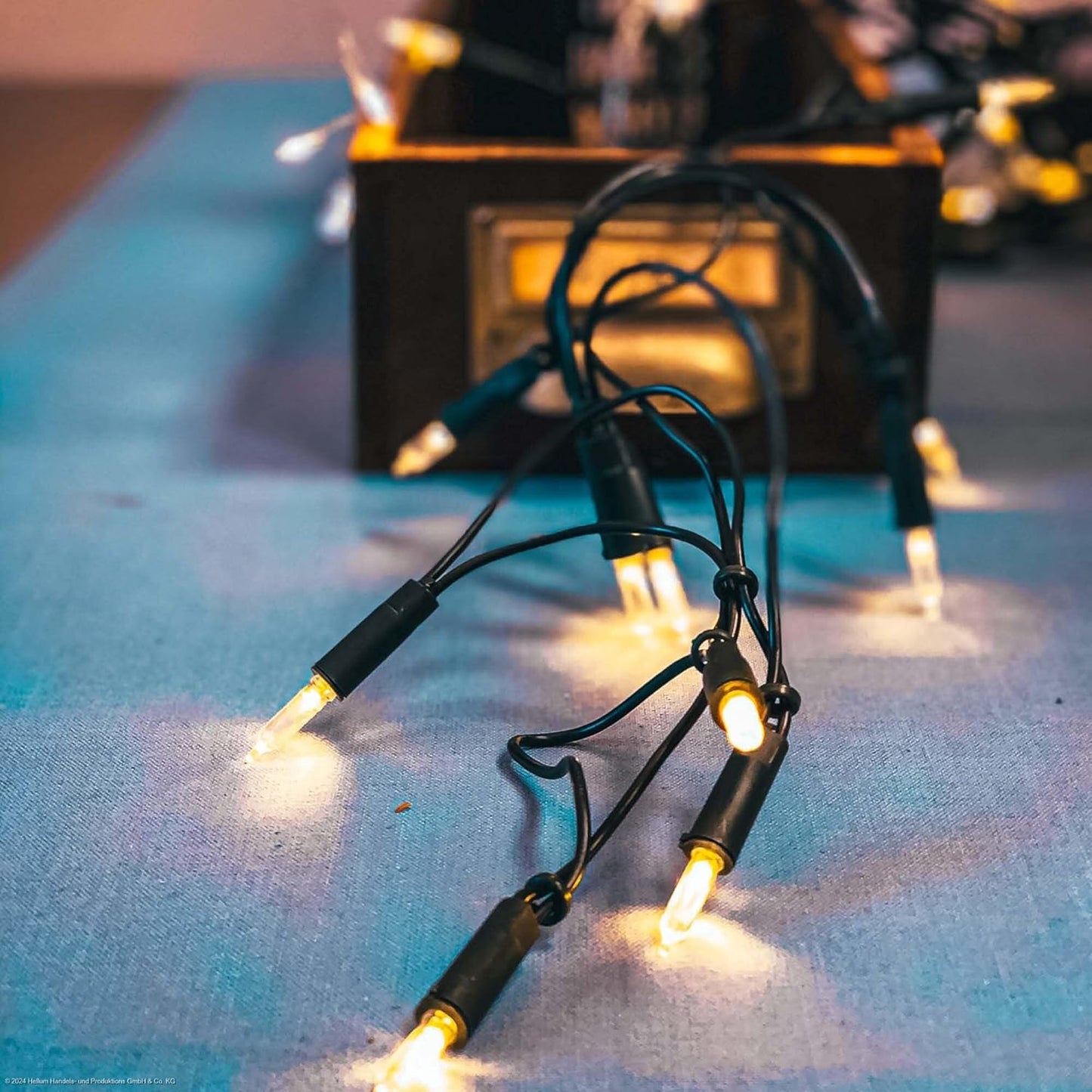 Mini Pisello Lichterkette mit 100 LEDs, Warmweiß / Kabel Grün / Mini Pisello 100 LED / 14,85m beleuchtet