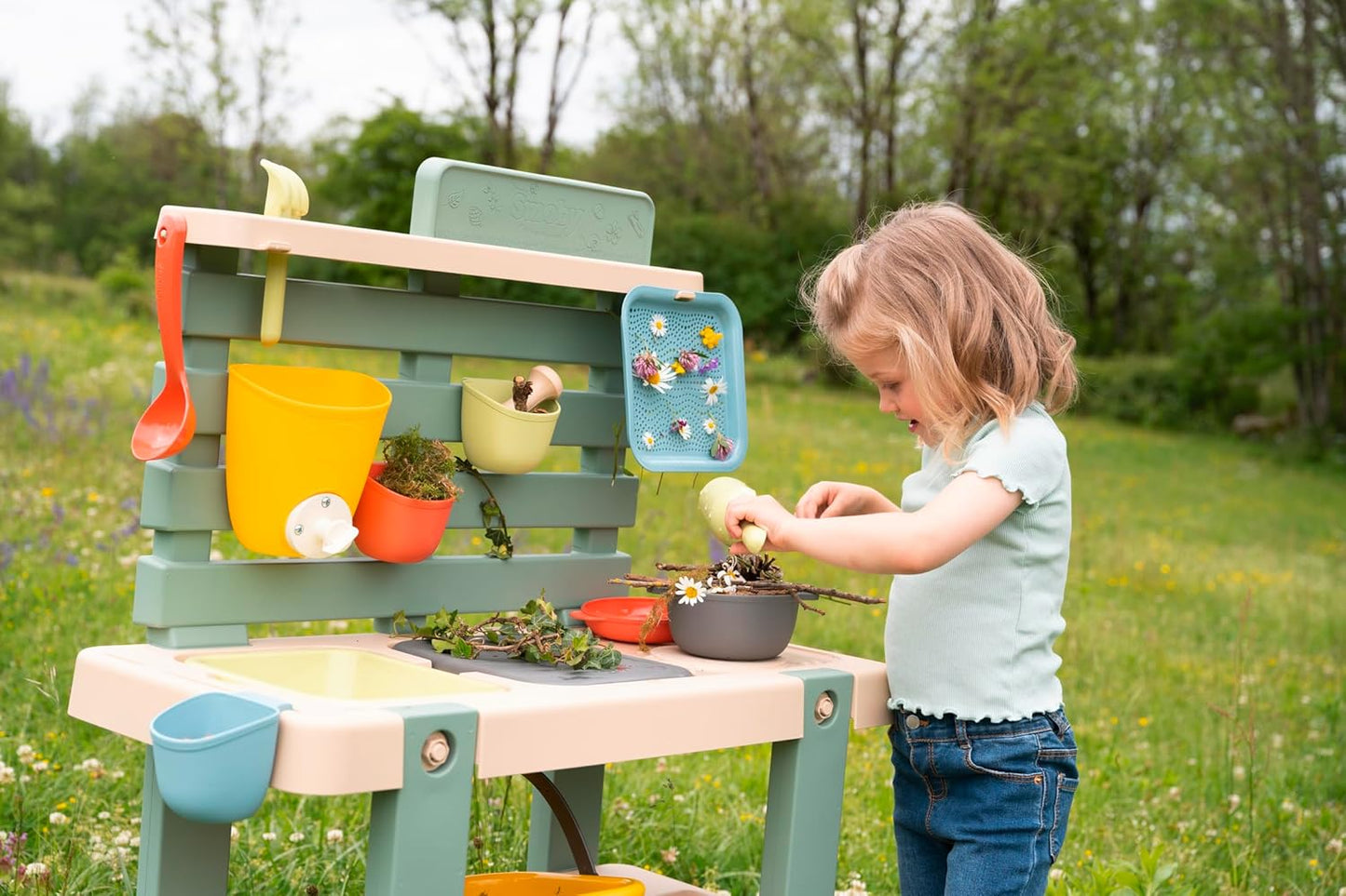 Outdoor-Spielküche mit Zubehör