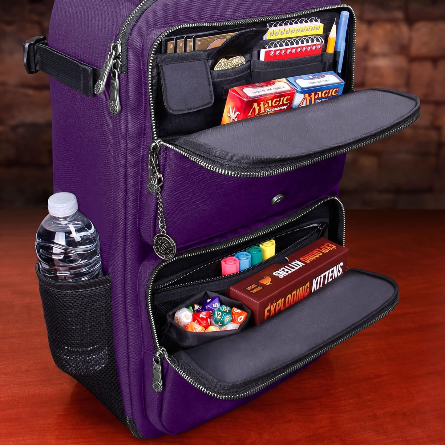 Tabletop Collector's Edition Card Storage Backpack, Drachen Lila