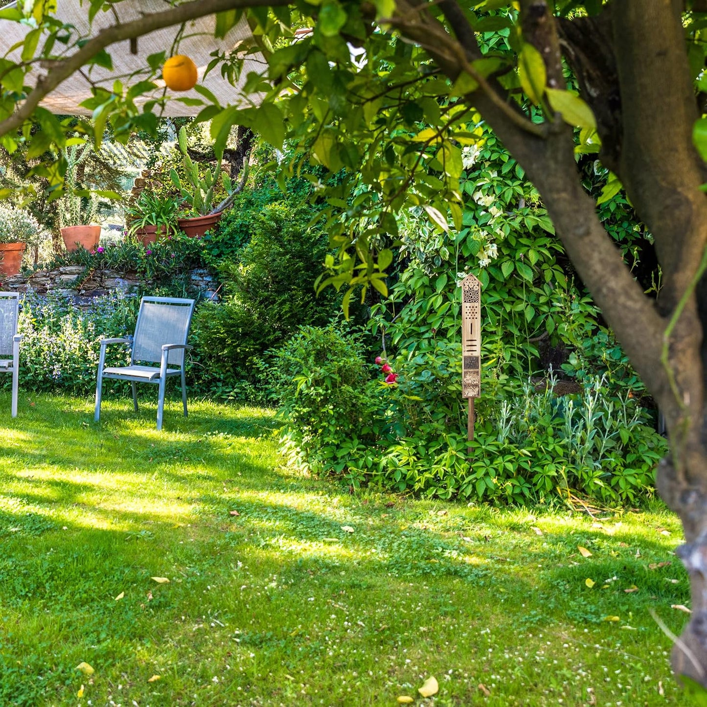 Insektenhotel mit Ständer