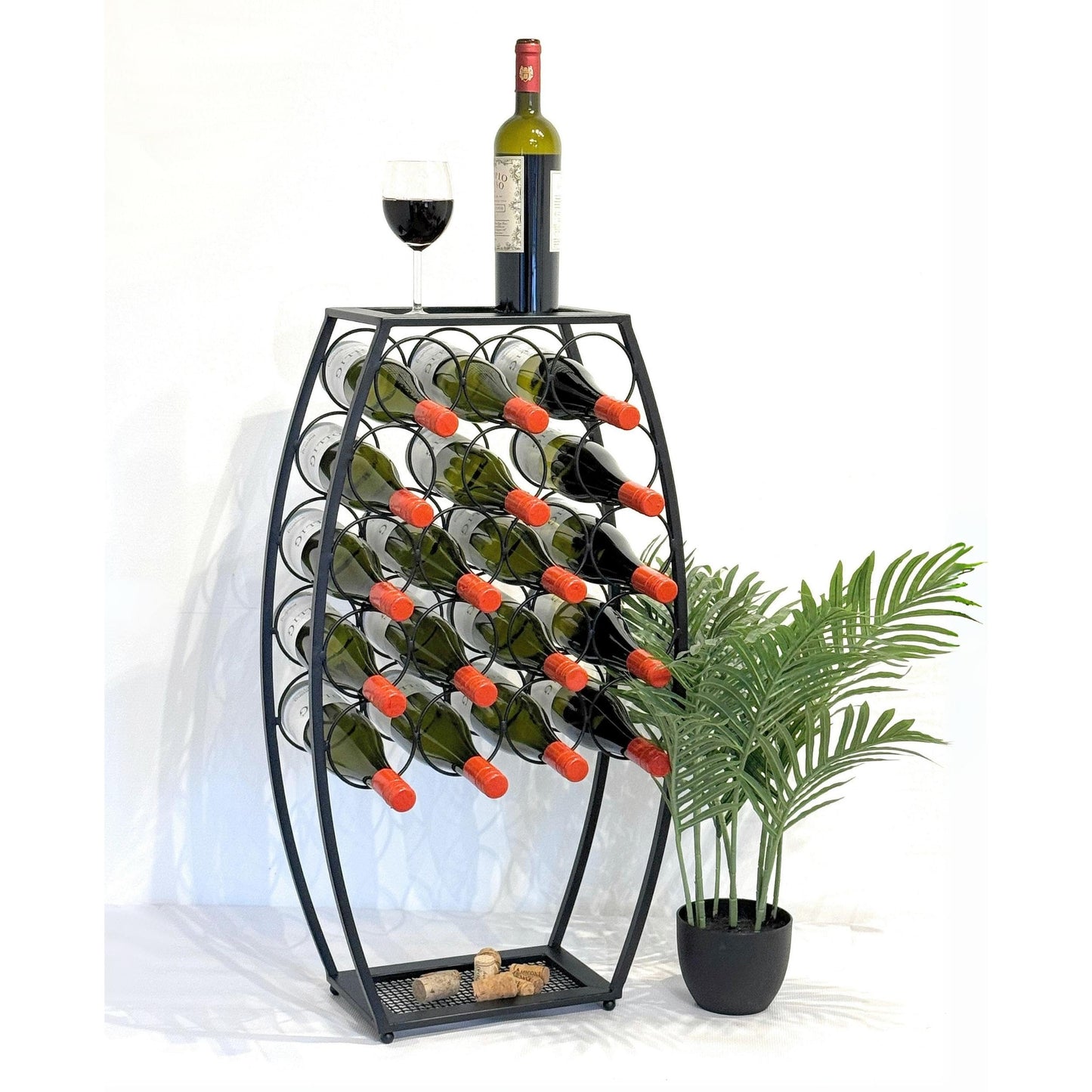 Weinregal in Fass-Optik