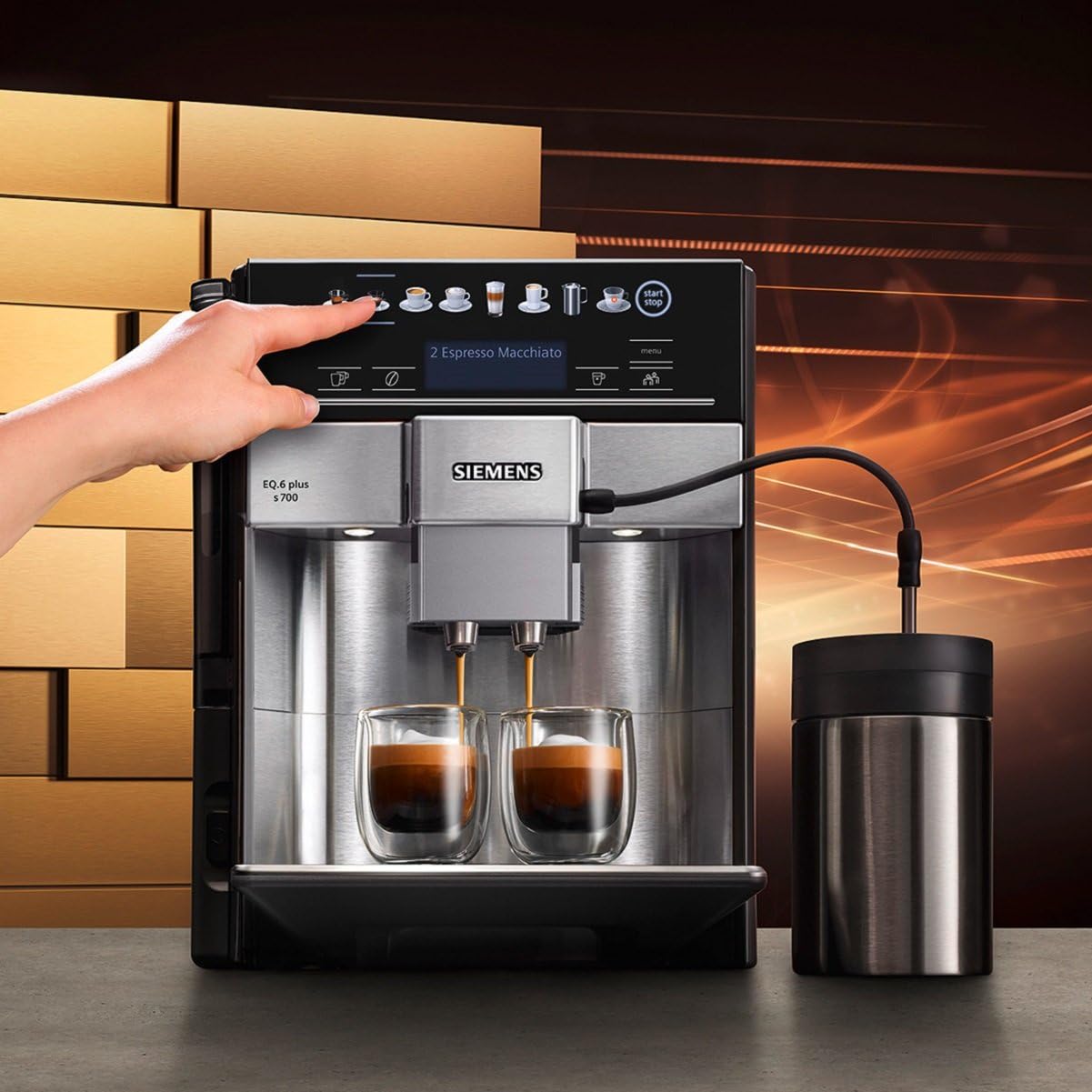Kaffeevollautomat EQ6 plus s700 mit Milchaufschäumer, Kaffeevollautomat