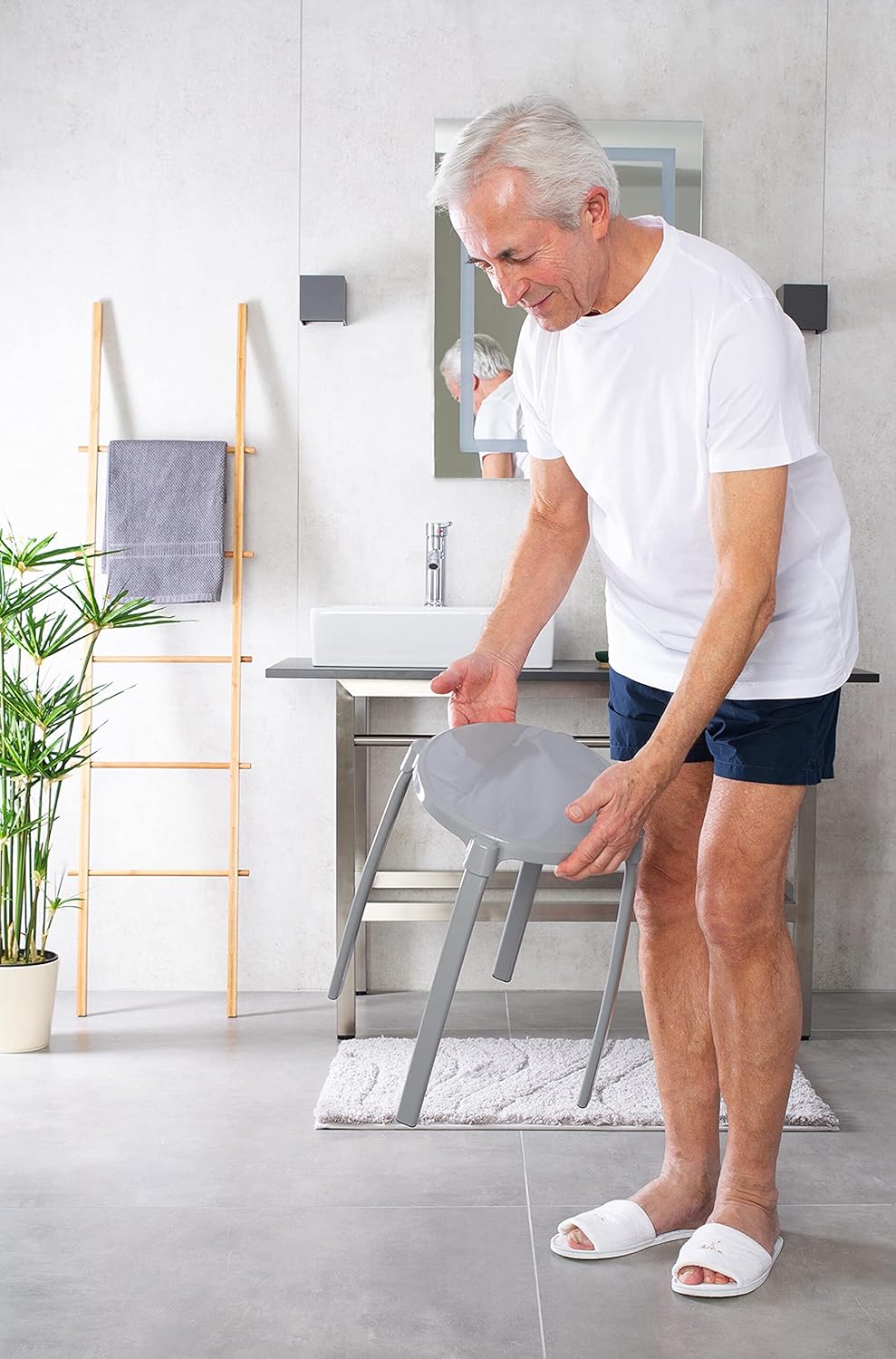 Badhocker Max, Zementgrau