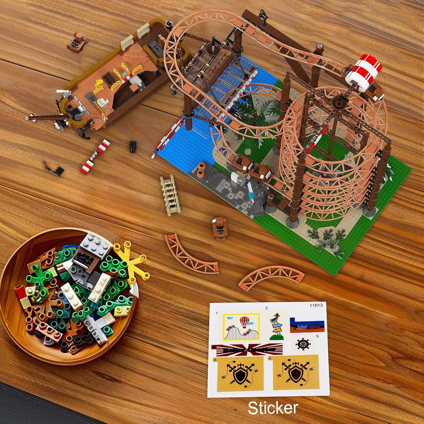 11013 MOC Double Helix Roller Coaster - Pirate Ship Themed, Achterbahn