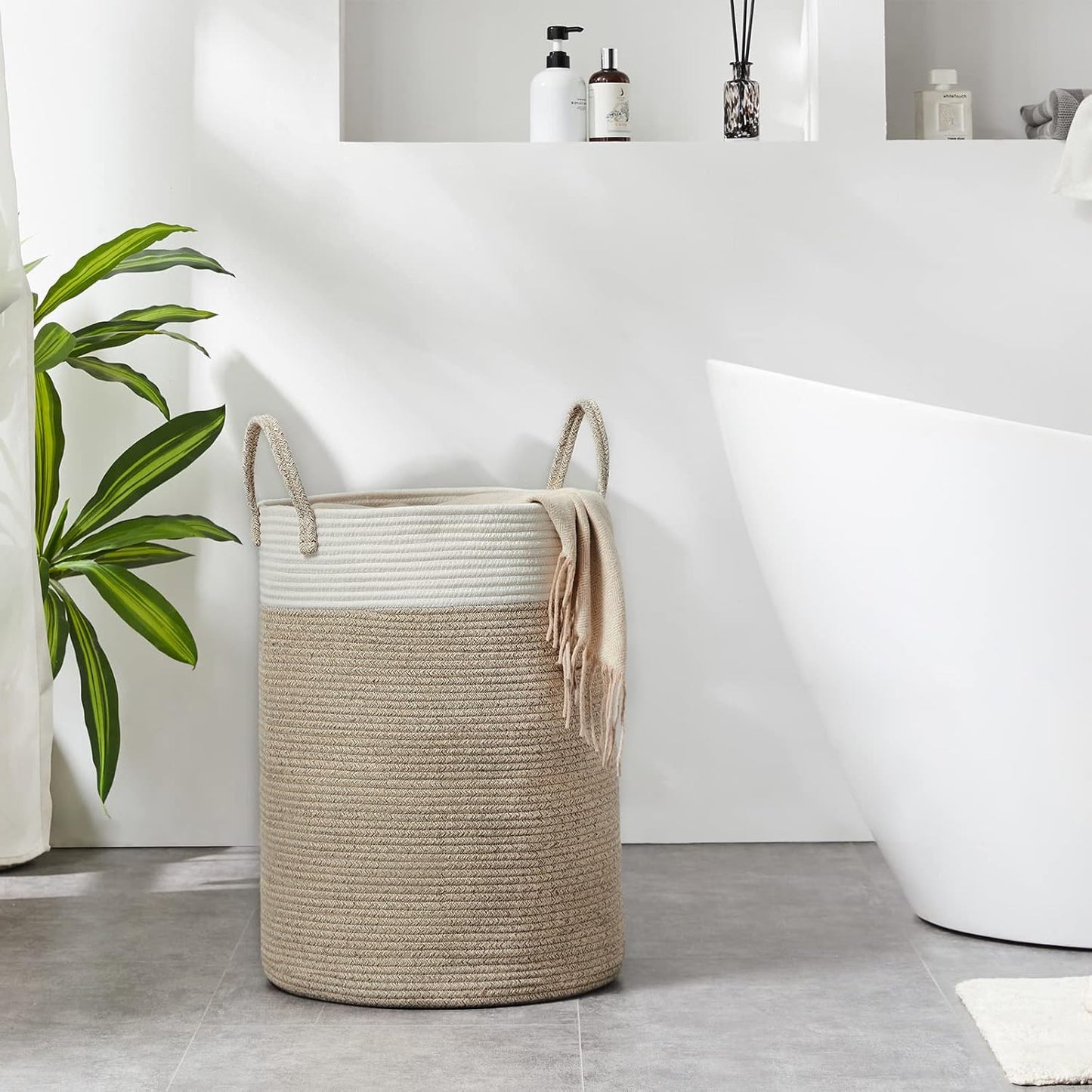 Geflochtener Wäschekorb mit Griffen, 58L, Weiss & Braun 58L