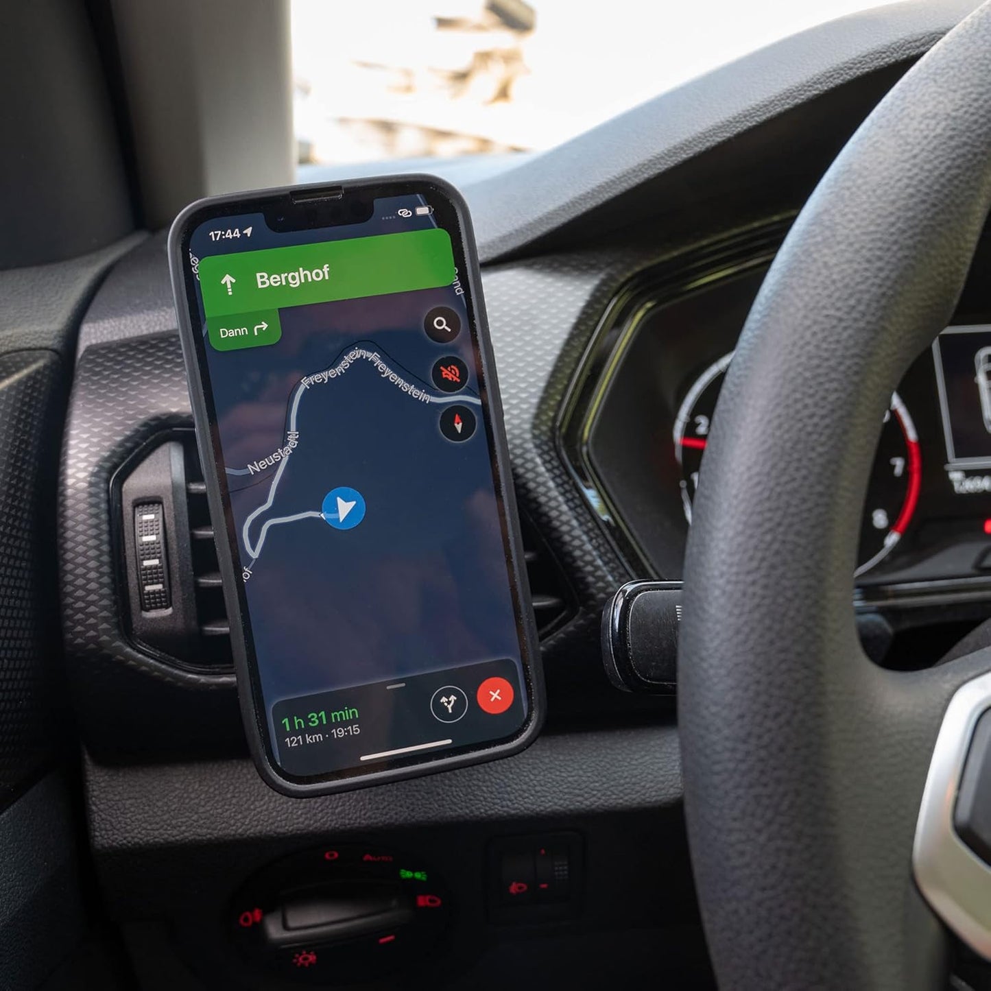 Charging Vent Mount