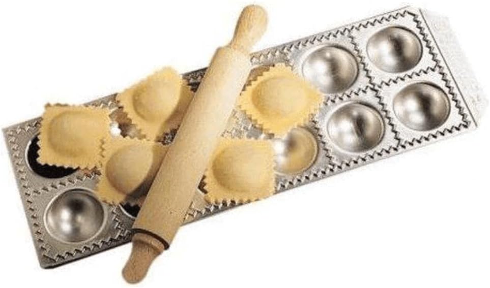 Ravioli-Maker mit Nudelholz