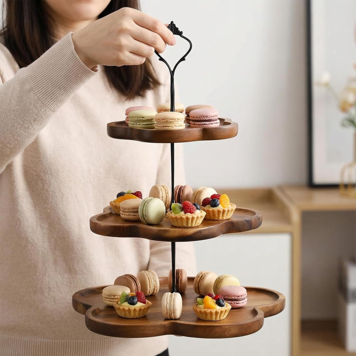 3-stöckiger Torten- und Cupcake-Ständer, B