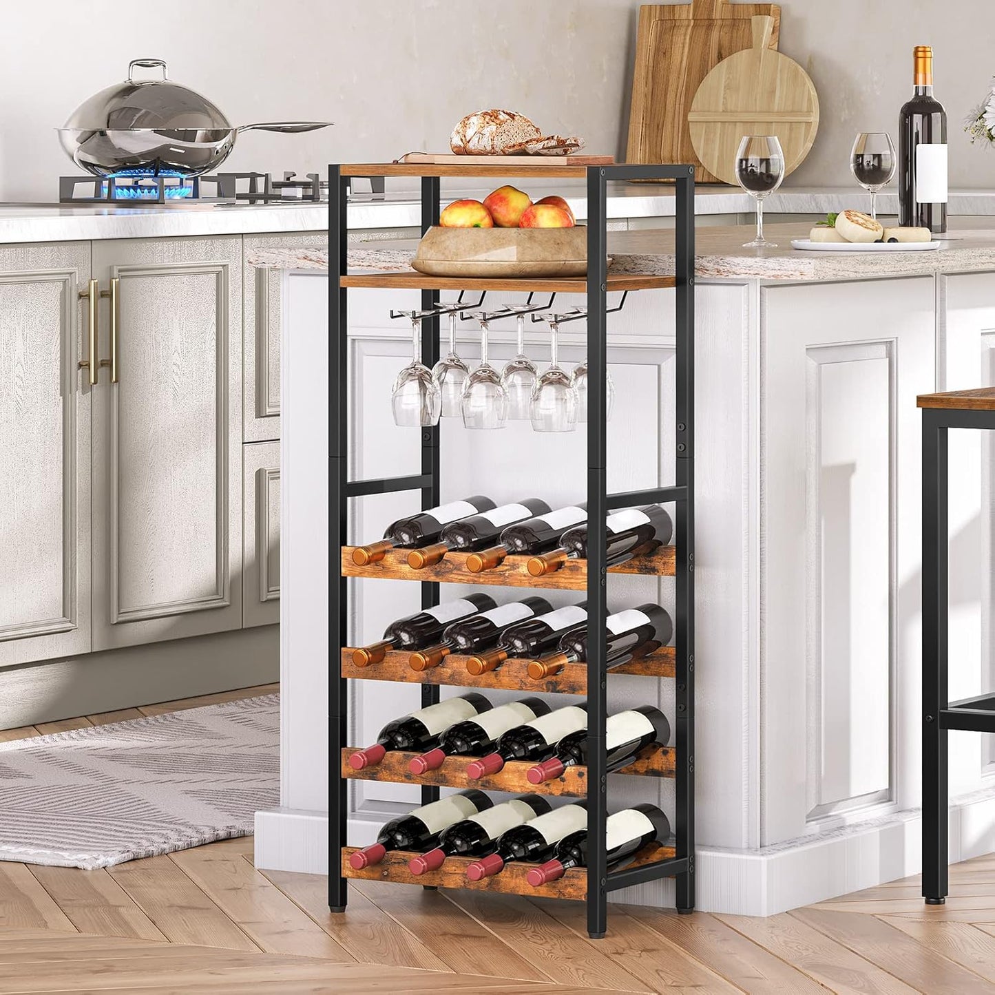 Weinregal mit Glashalter