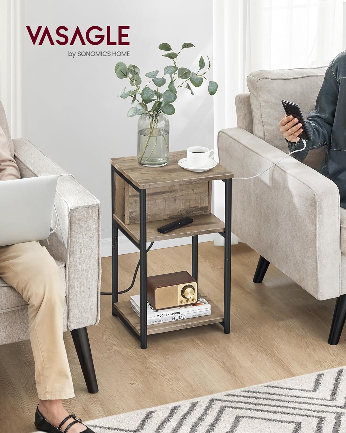 Beistelltisch LET375K01 mit Steckdose und USB-Anschlüssen, Haselnussbraun + Schwarz
