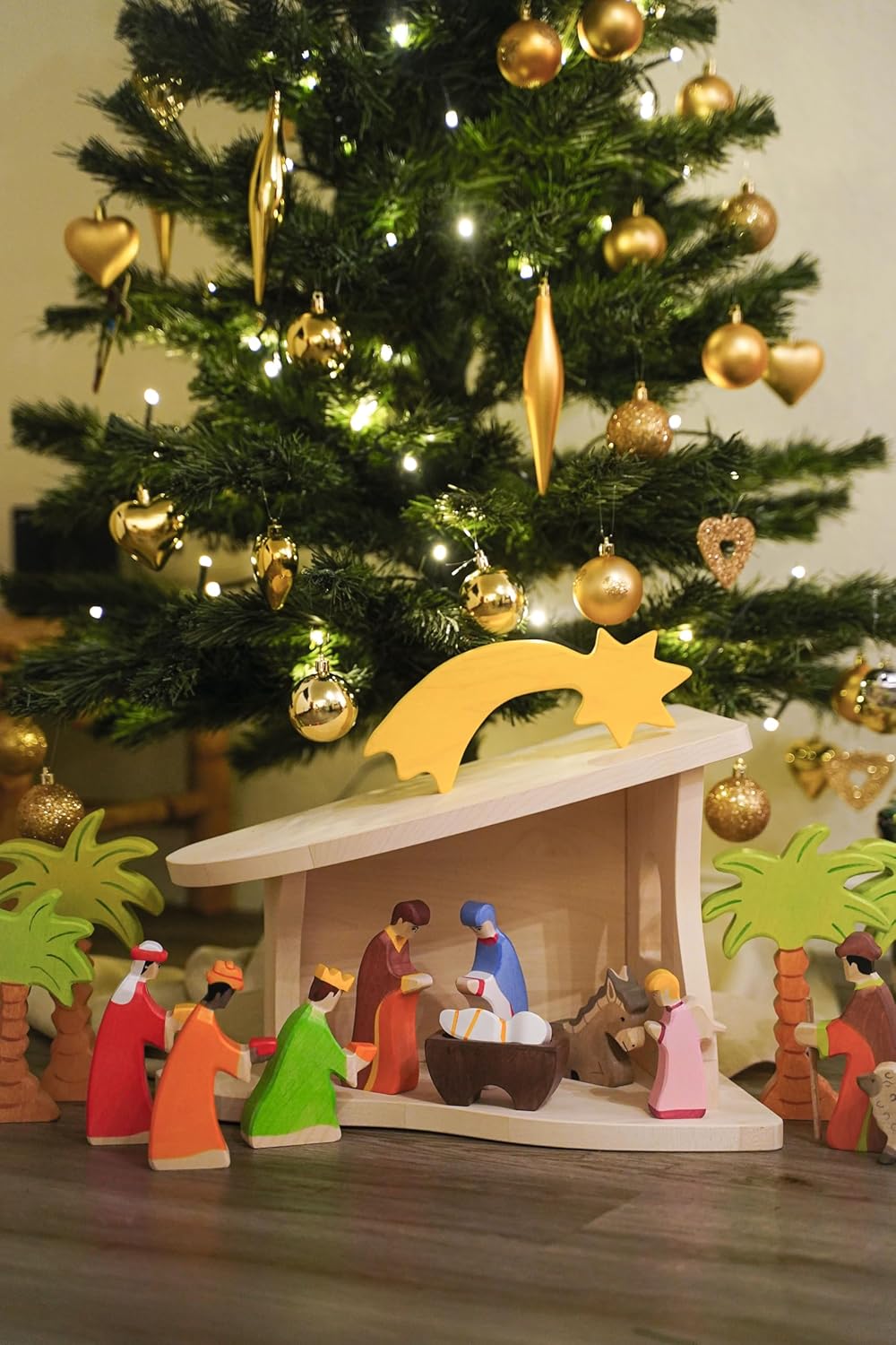 Holzstall Krippe mit Weihnachtsstern (handgefertigt)