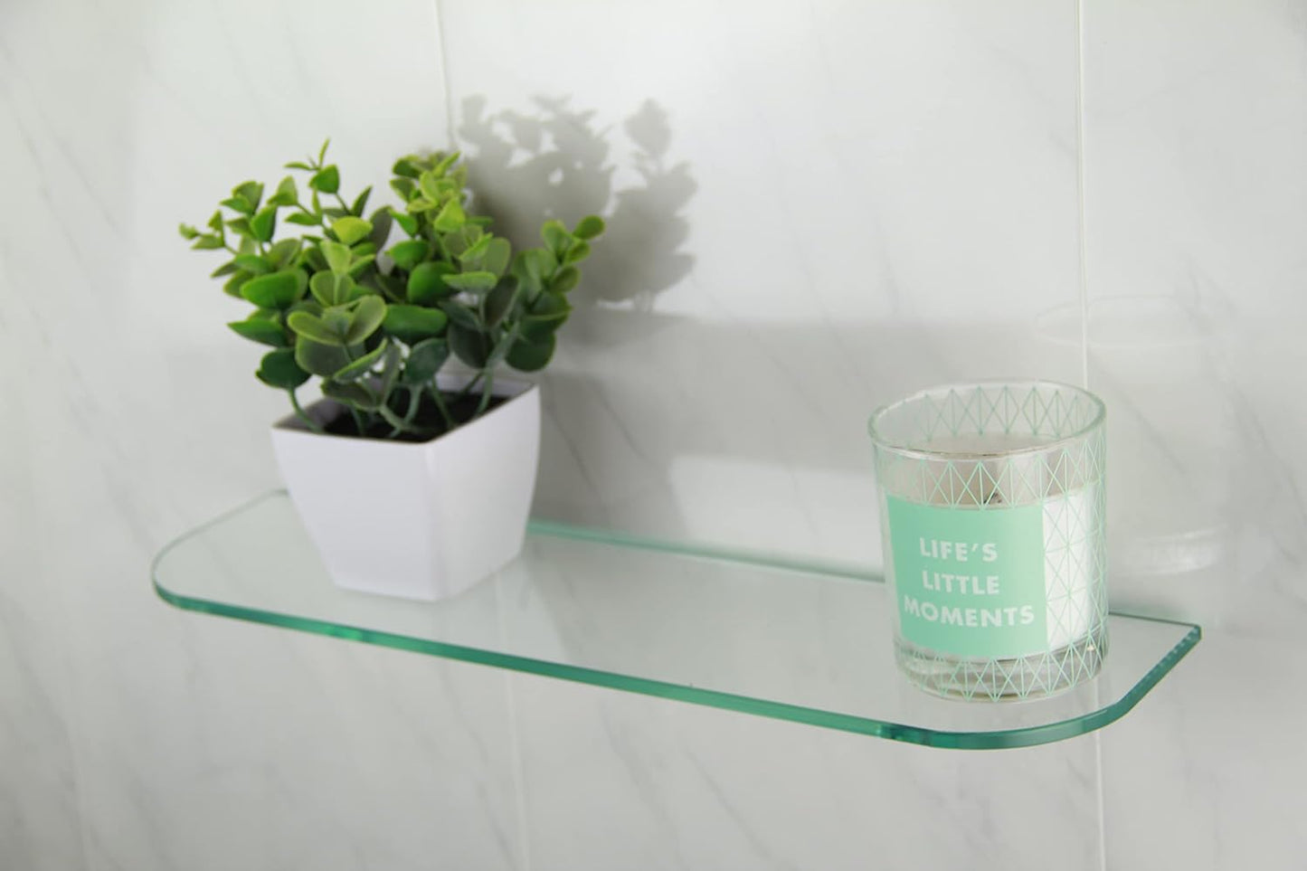 Glasablage mit abgerundeten Ecken