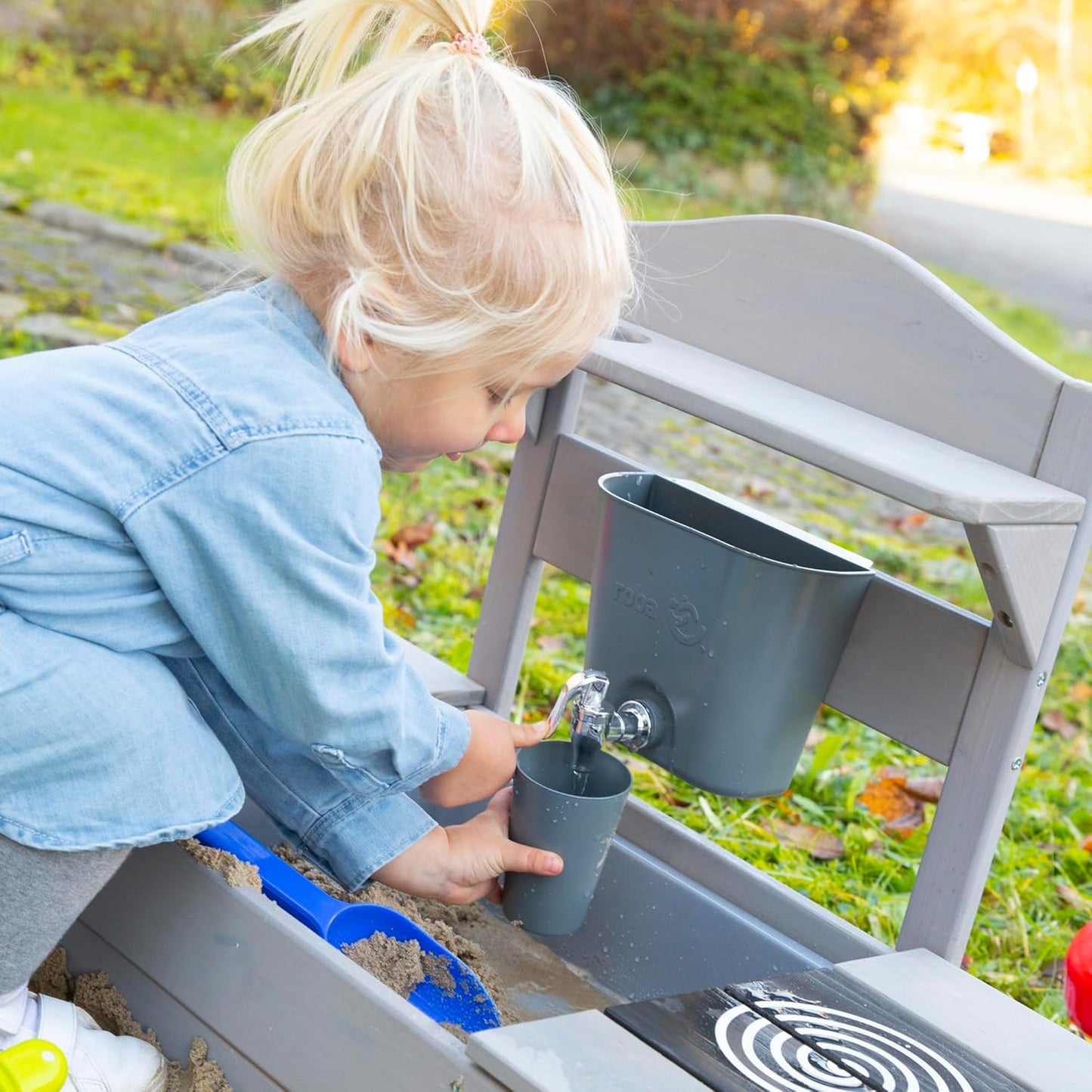 Outdoor Spiel- und Matschküche in Hausoptik, Grau Hausoptik