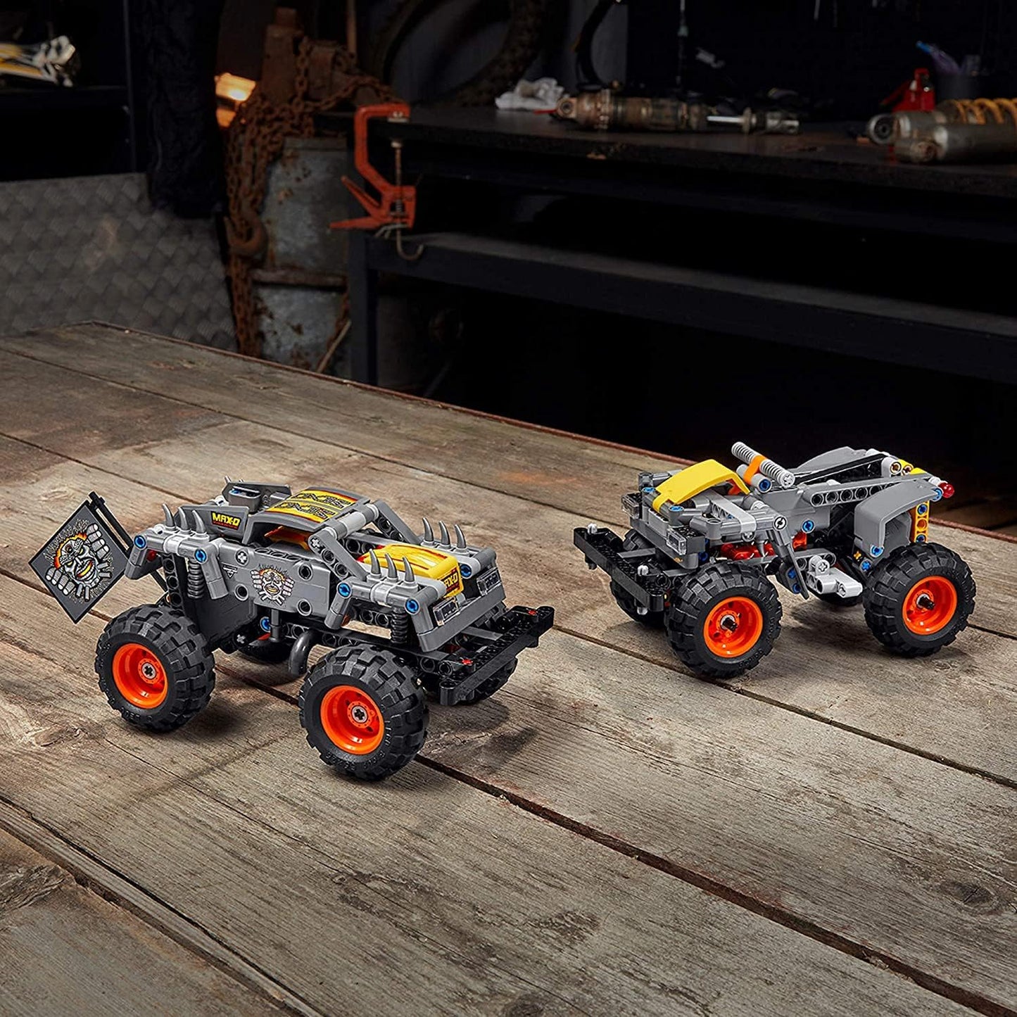 Technic - Monster Jam Max-D Truck (42119)