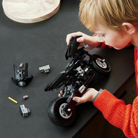 Technic 42155 - The Batman - Batcycle