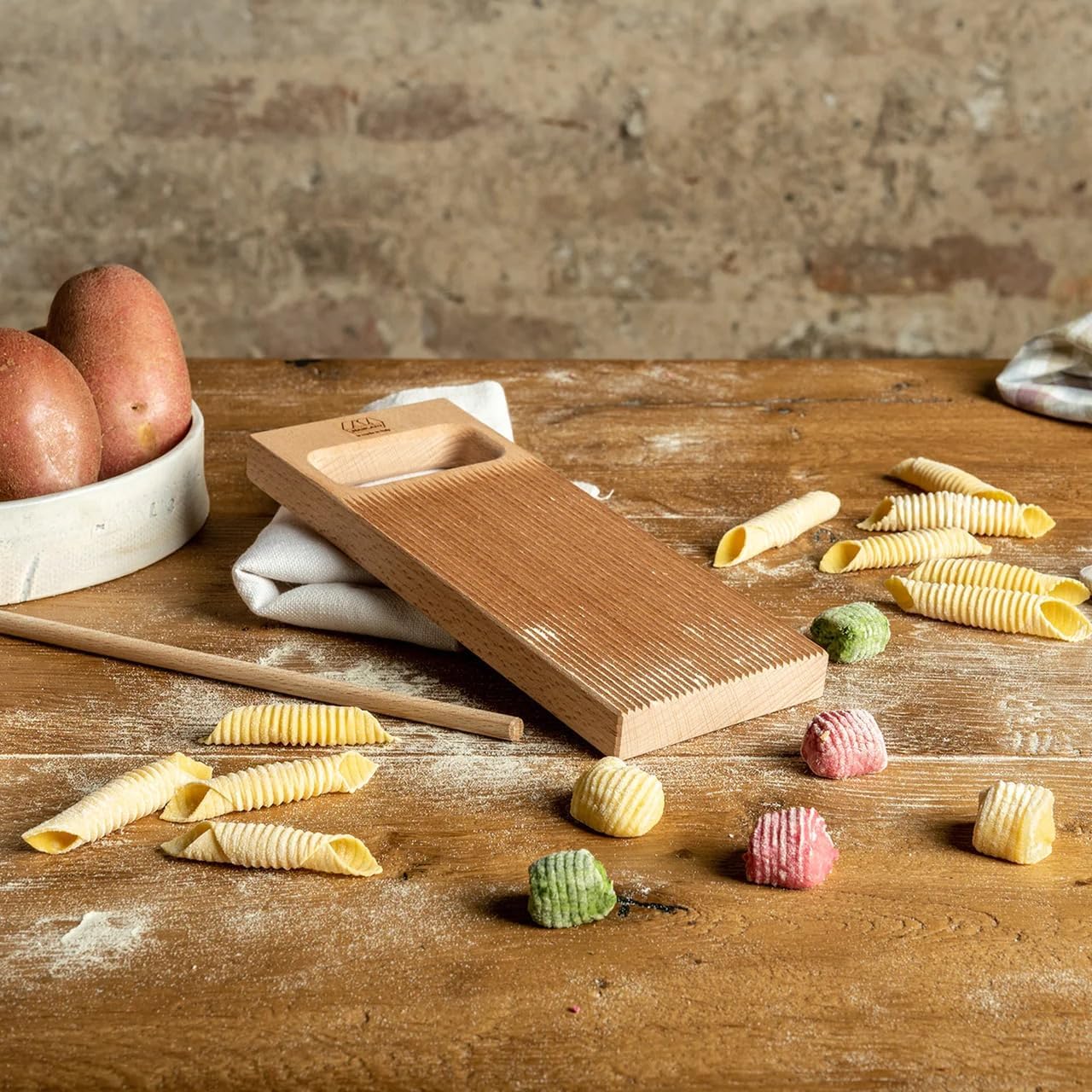 Gnocchi-Brett mit Stiel für Garganelli