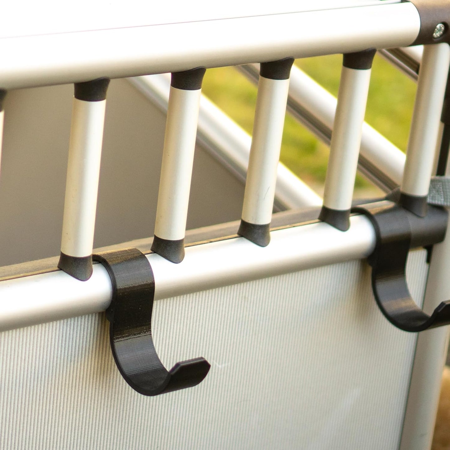 2-teiliges Leinenhaken-Set für Transportbox 4pets PRO Serie, Schwarz