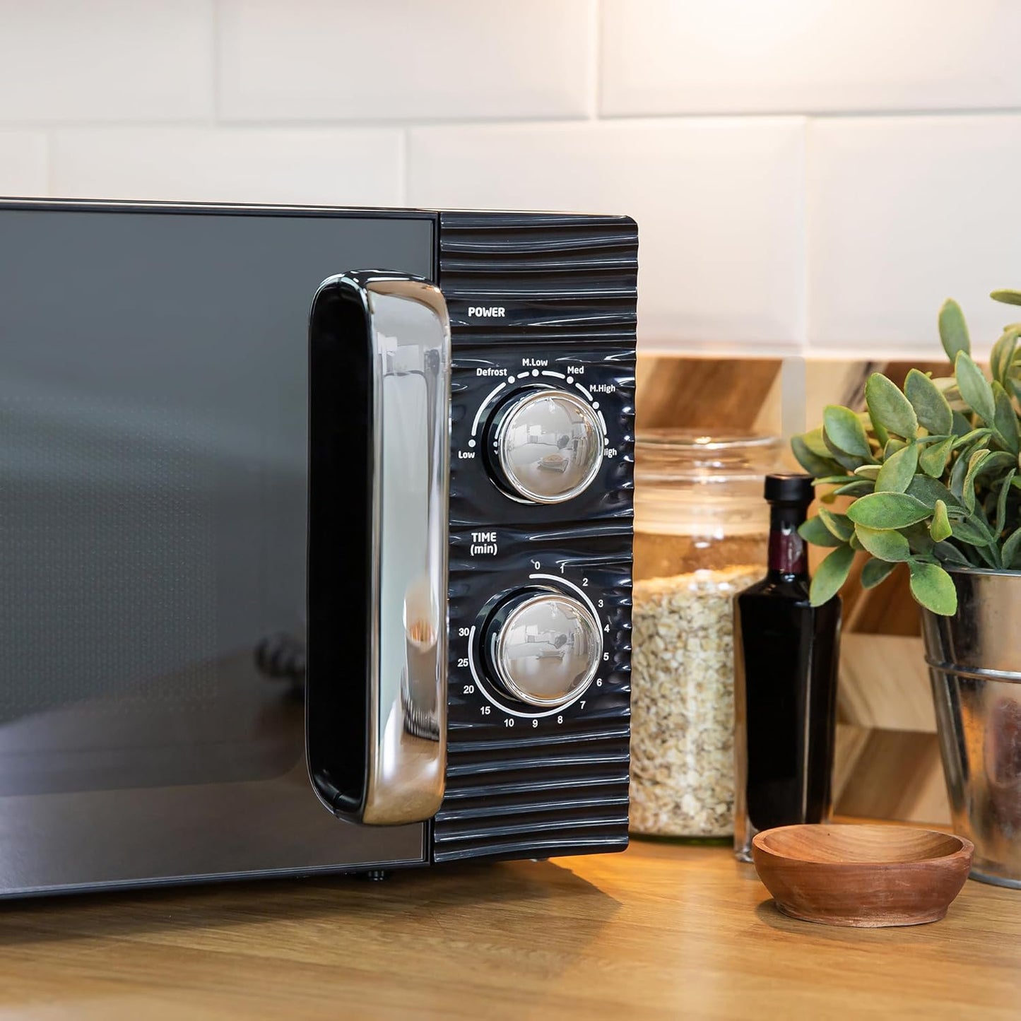 Mikrowelle 17L, 5 Leistungsstufen, 700W, Schwarz