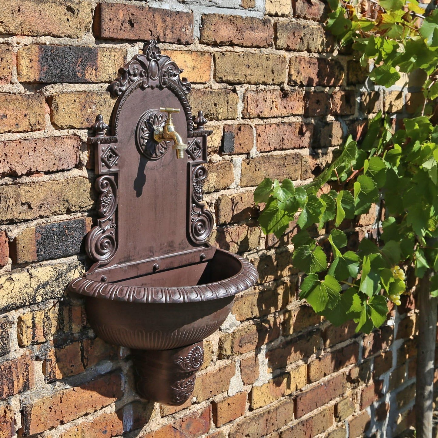 Nostalgischer Wandbrunnen WB1 mit Waschbecken