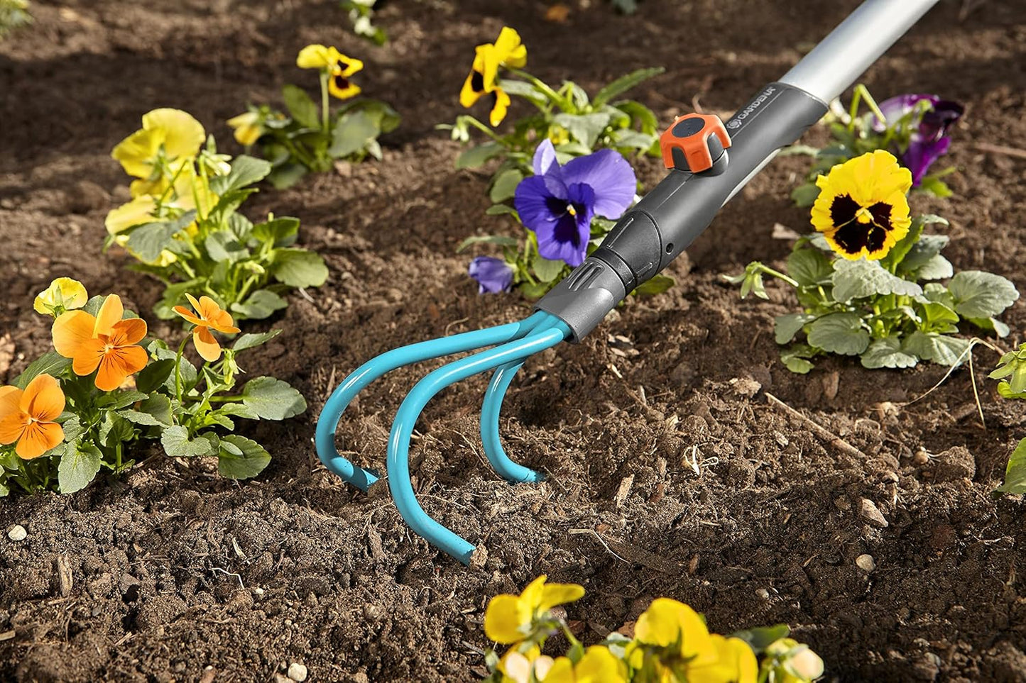 3-teiliges Garten Bodenpflege Set mit Rechen, Grubber und 130cm Holzstiel