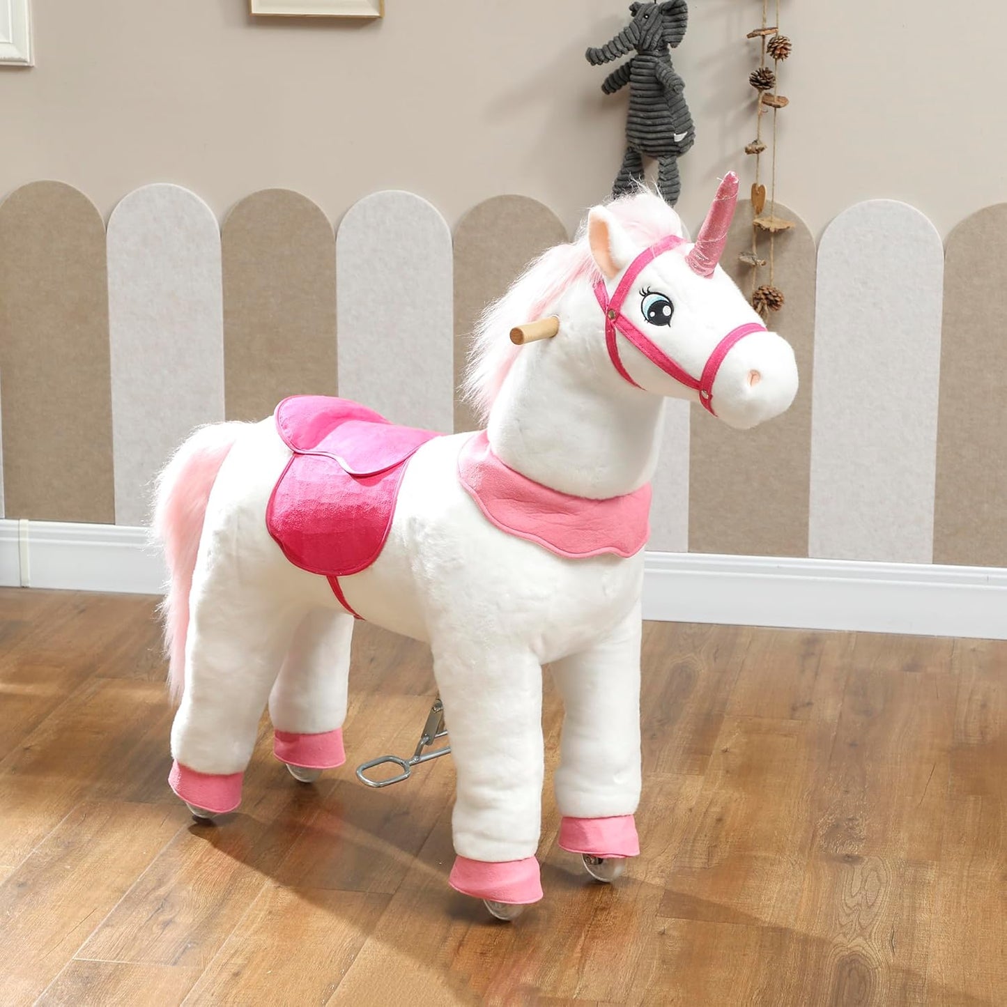Reitpferd auf Rollen im Einhorn-Design für Kinder