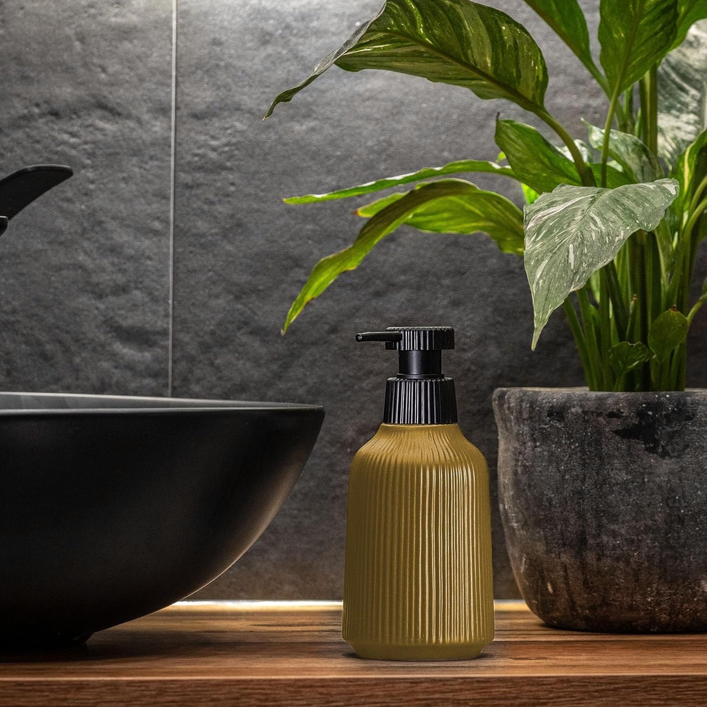 2-teiliges Badezimmer Zubehör Set mit Seifenspender und WC-Bürste, Gelb: Seifenspender, WC-Bürste 2