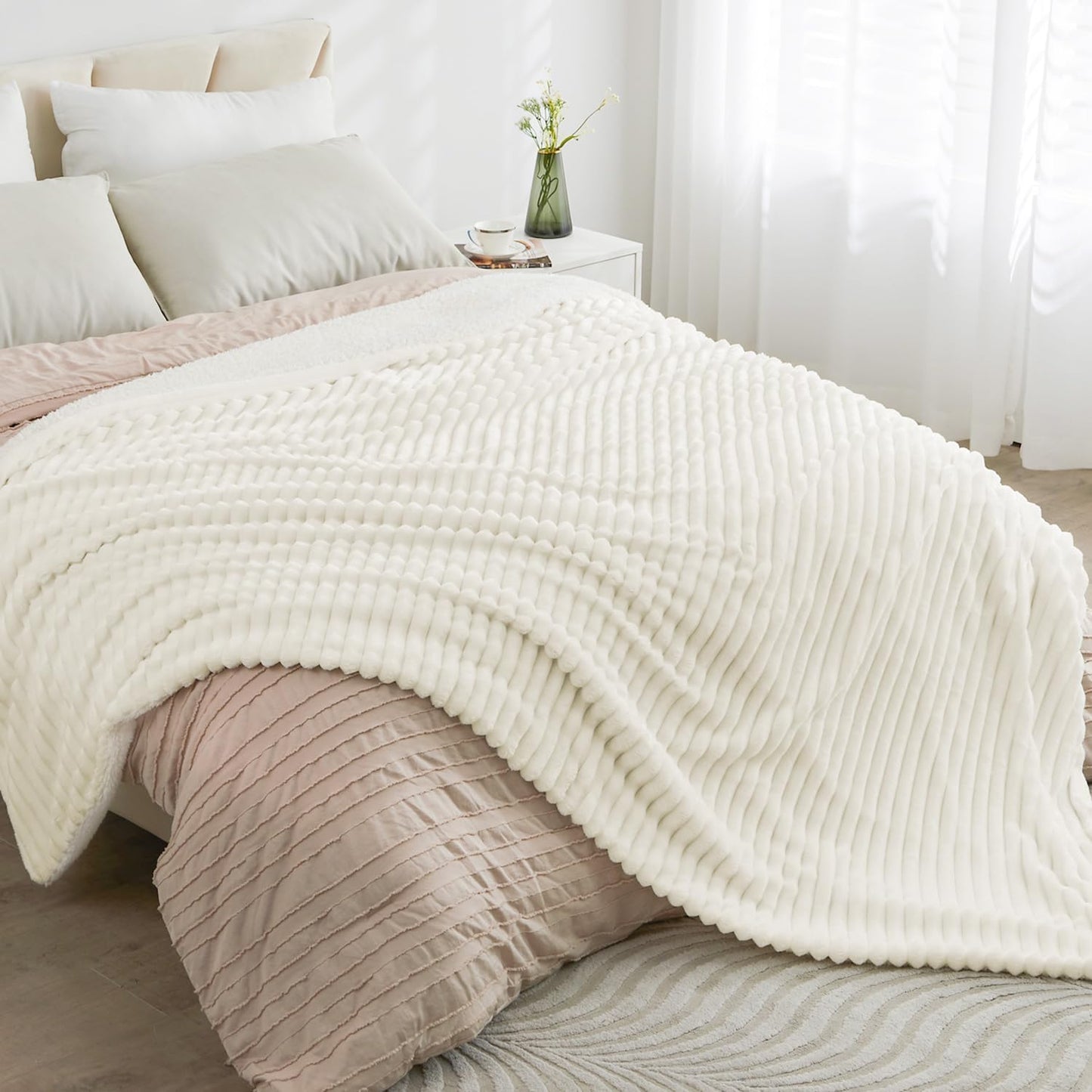 Flauschige Sherpa-Kuscheldecke, Cremeweiss 125 x 150 cm