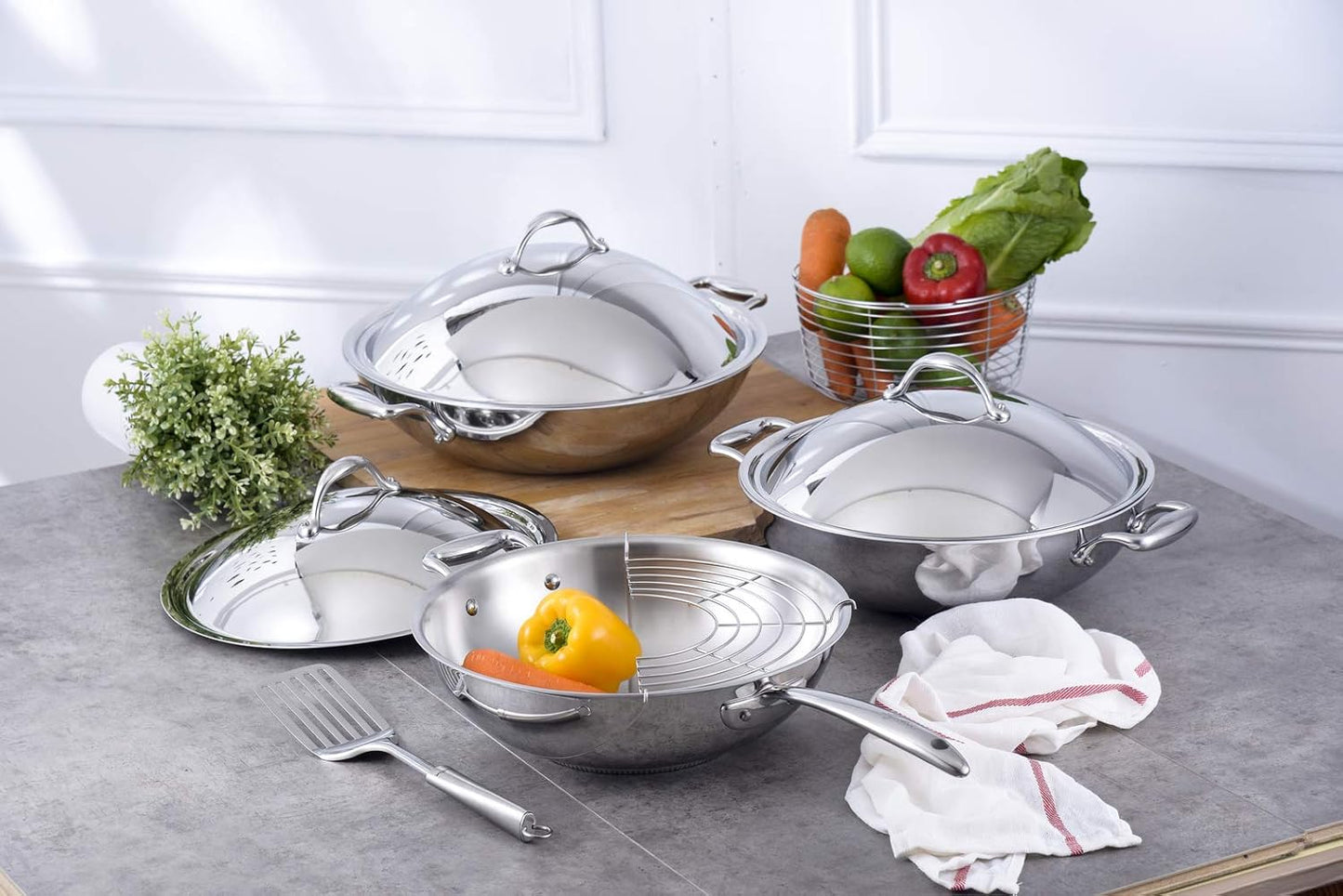 Wok mit Deckel