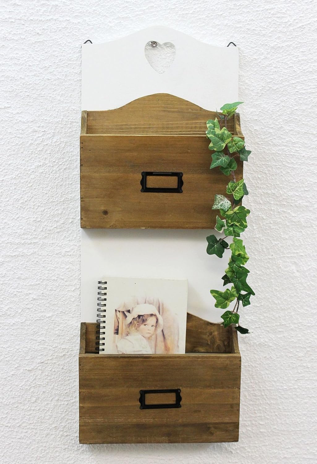 Wandregal Zeitungshalter mit Herz im Vintage-Look