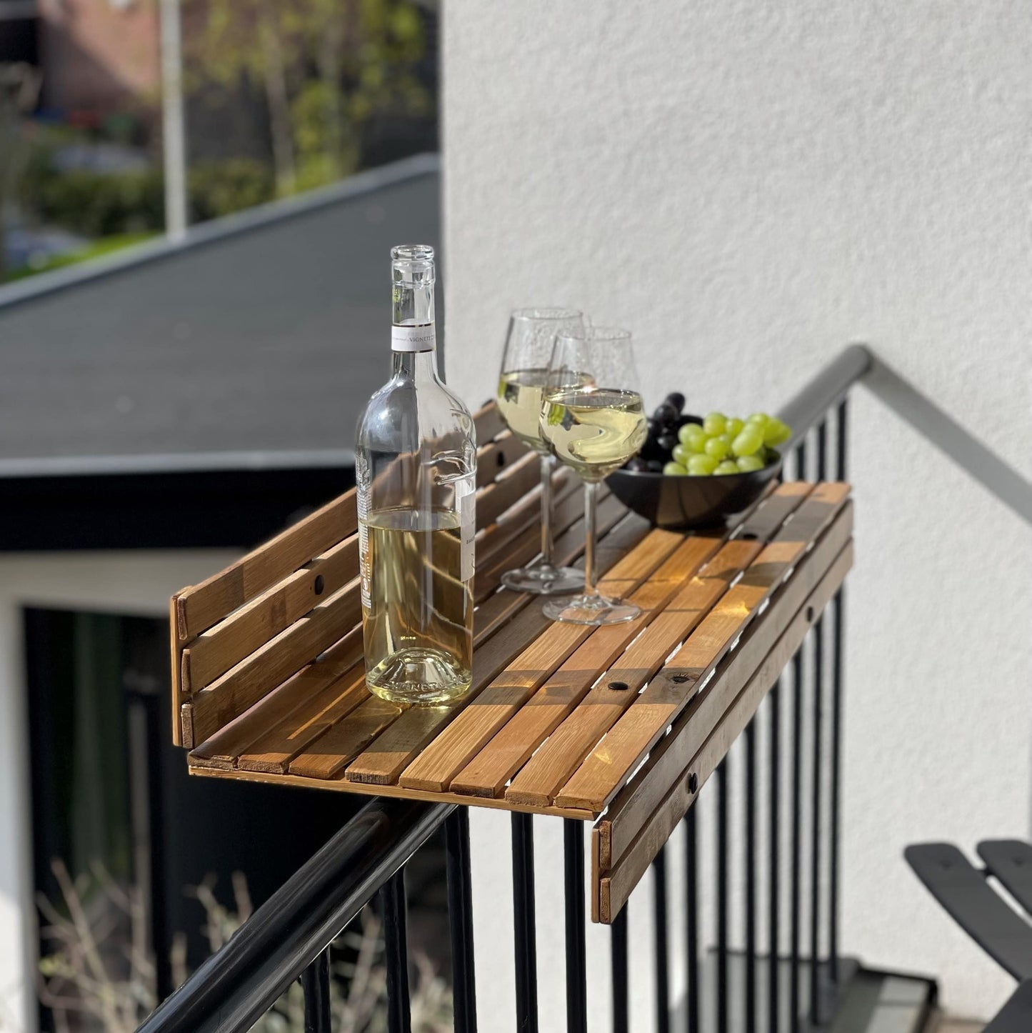 Balkonhängetisch aus Bambus