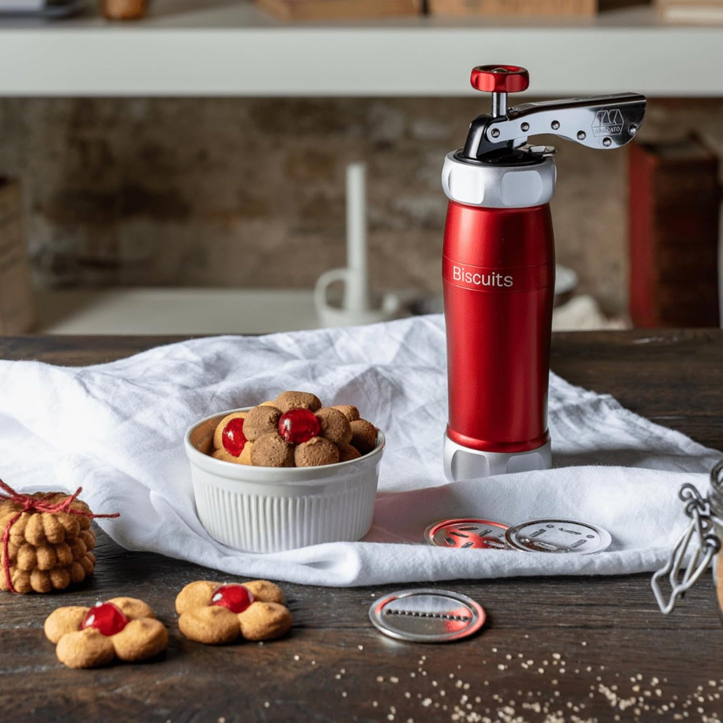 Atlas Deluxe Keksausstecher aus Aluminium, Rot