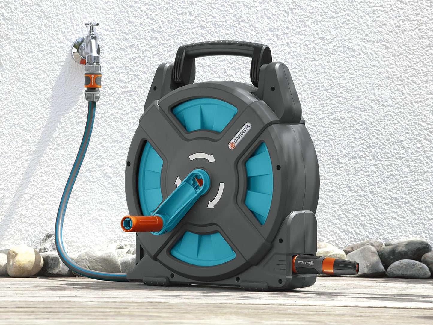 Schlauchbox mit 15 m Schlauch für Camping