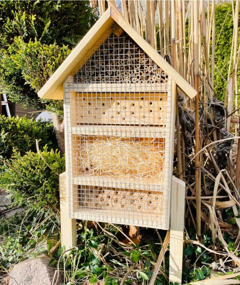 Handgefertigtes Insektenhotel, Natur L