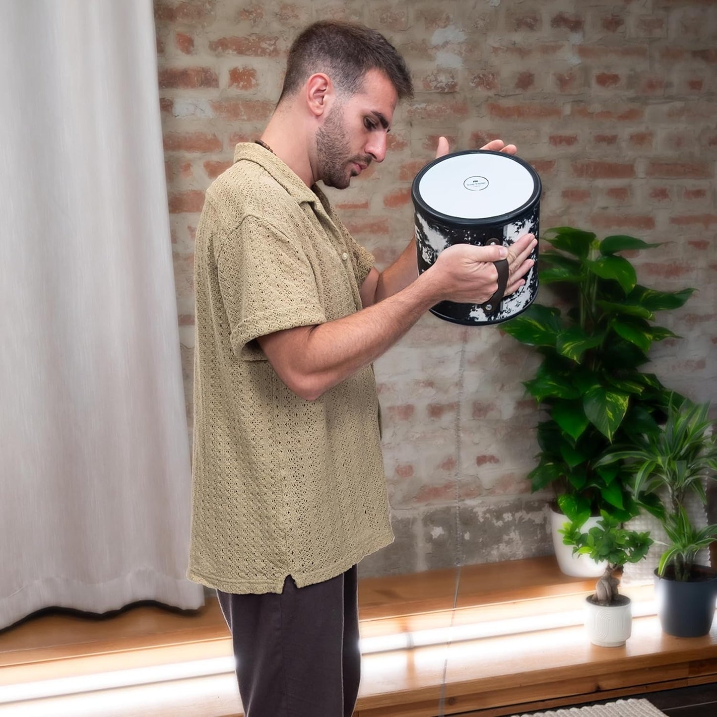 Thunder Drum mit Wah-Wah Effekt