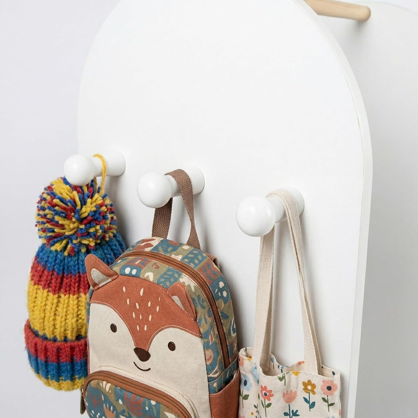 Kindergarderobe mit Haken und Aufbewahrungsbox