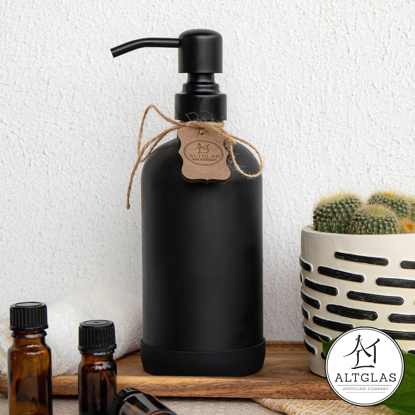 2er-Set Seifenspender Sarajevo, 500 ml (2 Stück mit Untersetzer) Black Edition