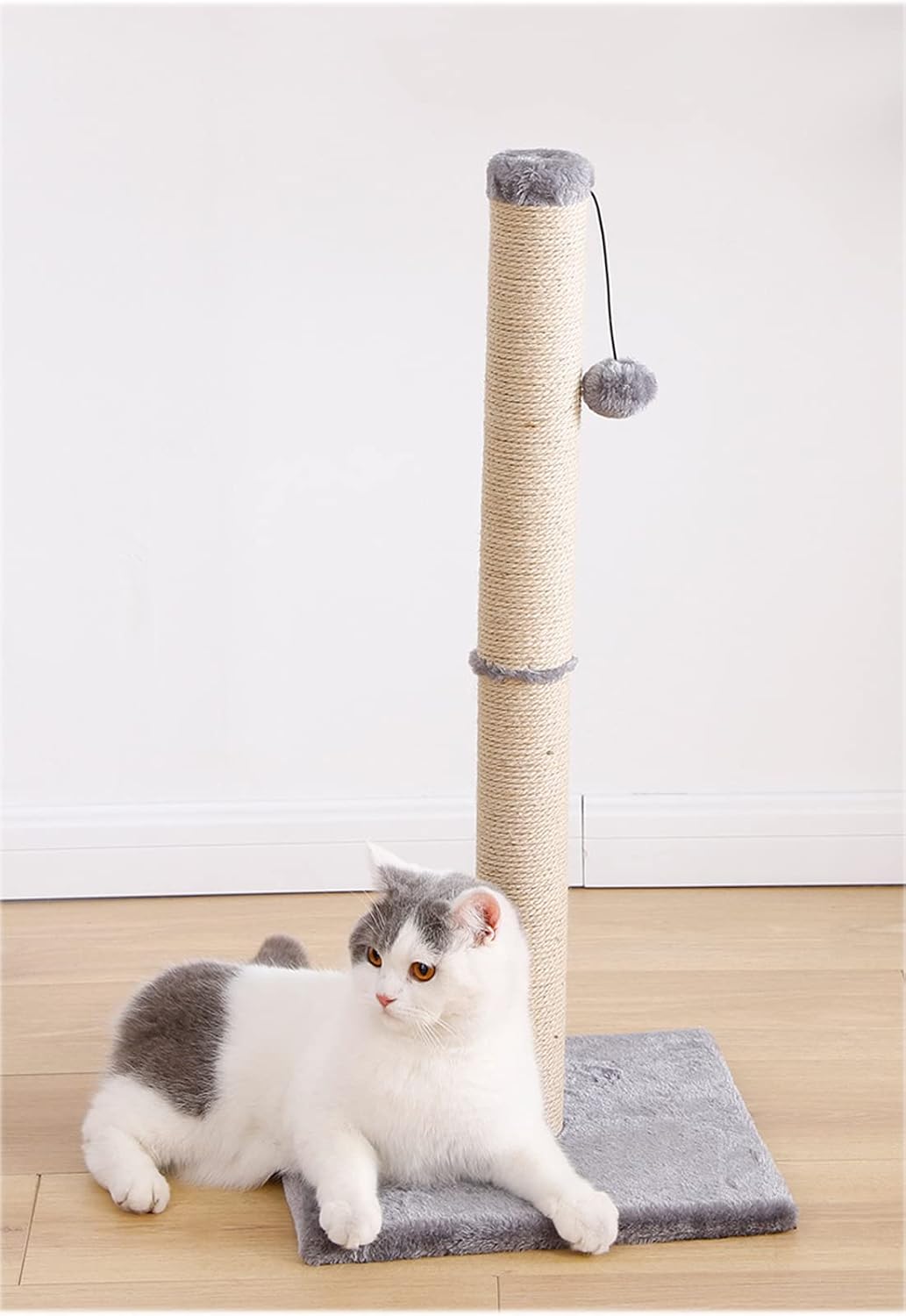 Kratzsäule mit hängendem Ball, 80CM