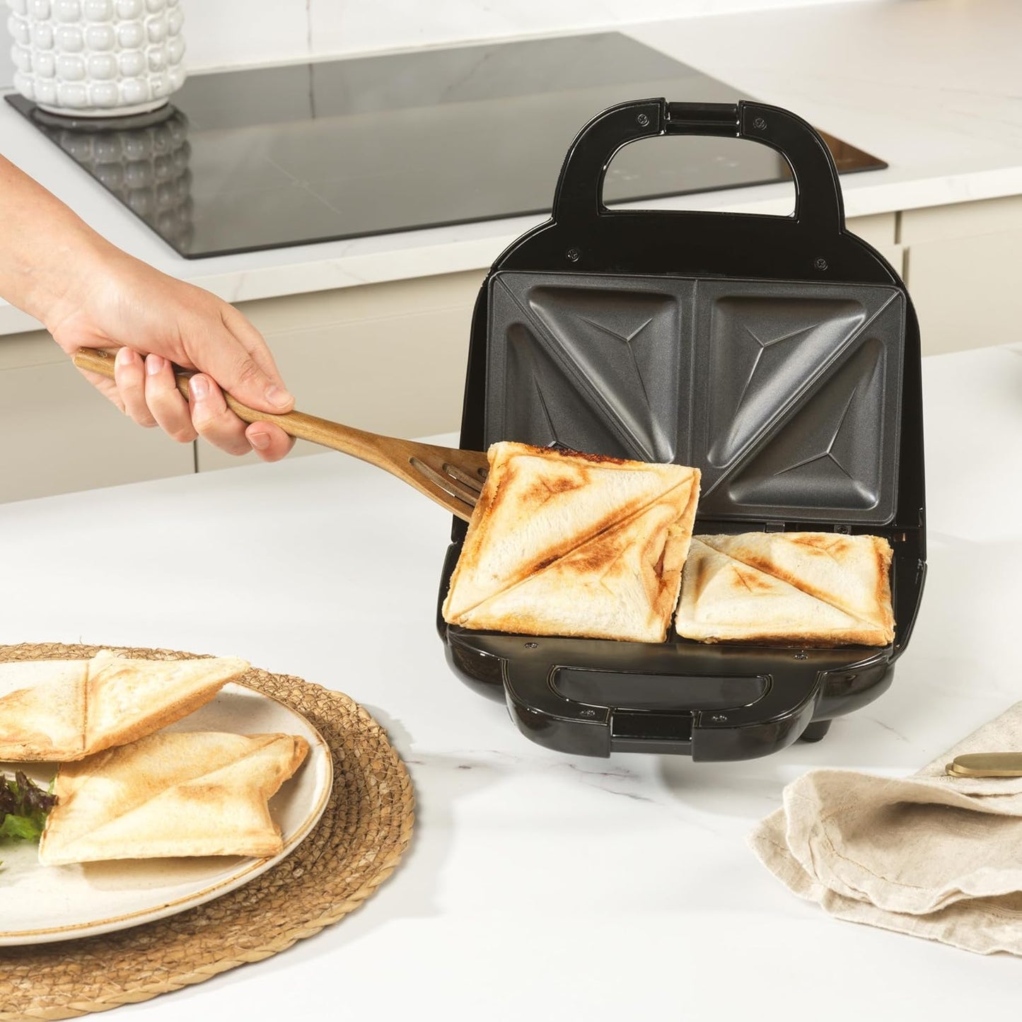Sandwich-Toaster für 2 Sandwiches, EU Stecker