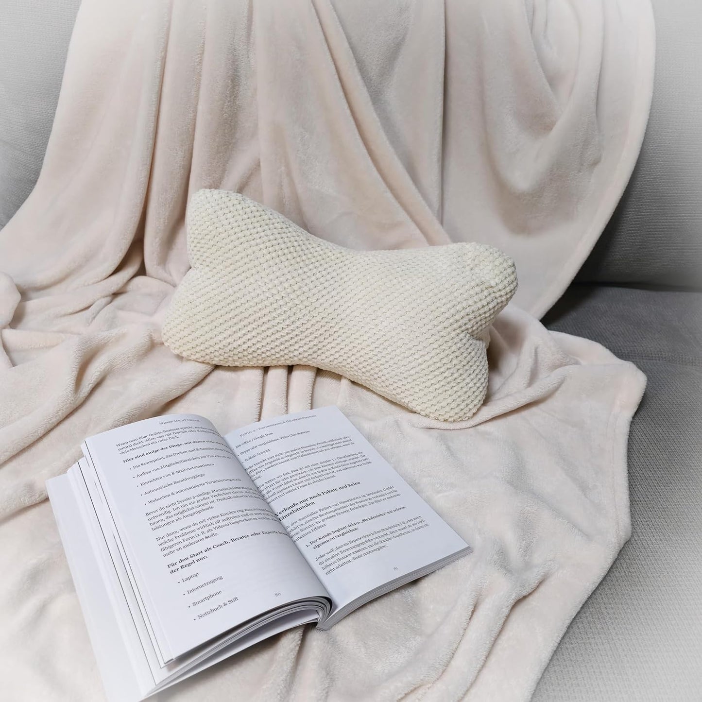 Nackenkissen fürs Lesen, Offwhite