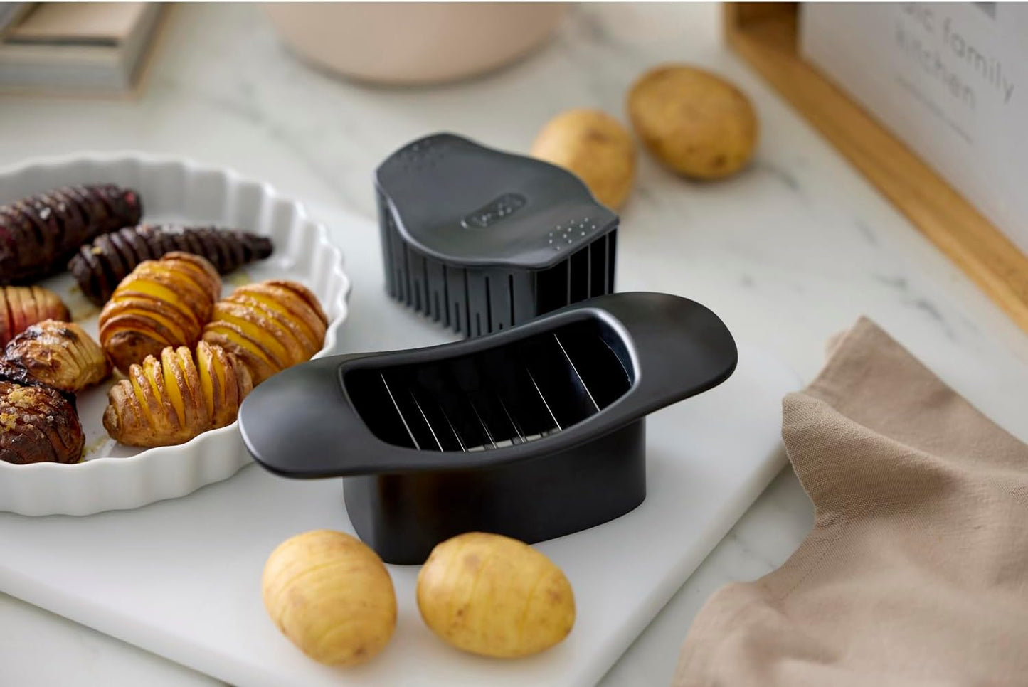Hasselback Kartoffelschneider, Schwarz 19 x 8 x 6