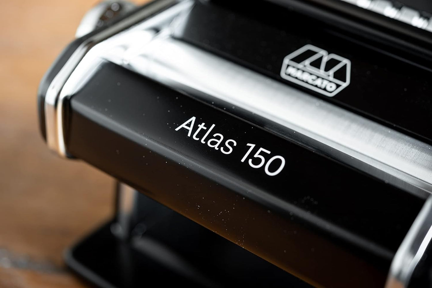 Atlas 150, Schwarz
