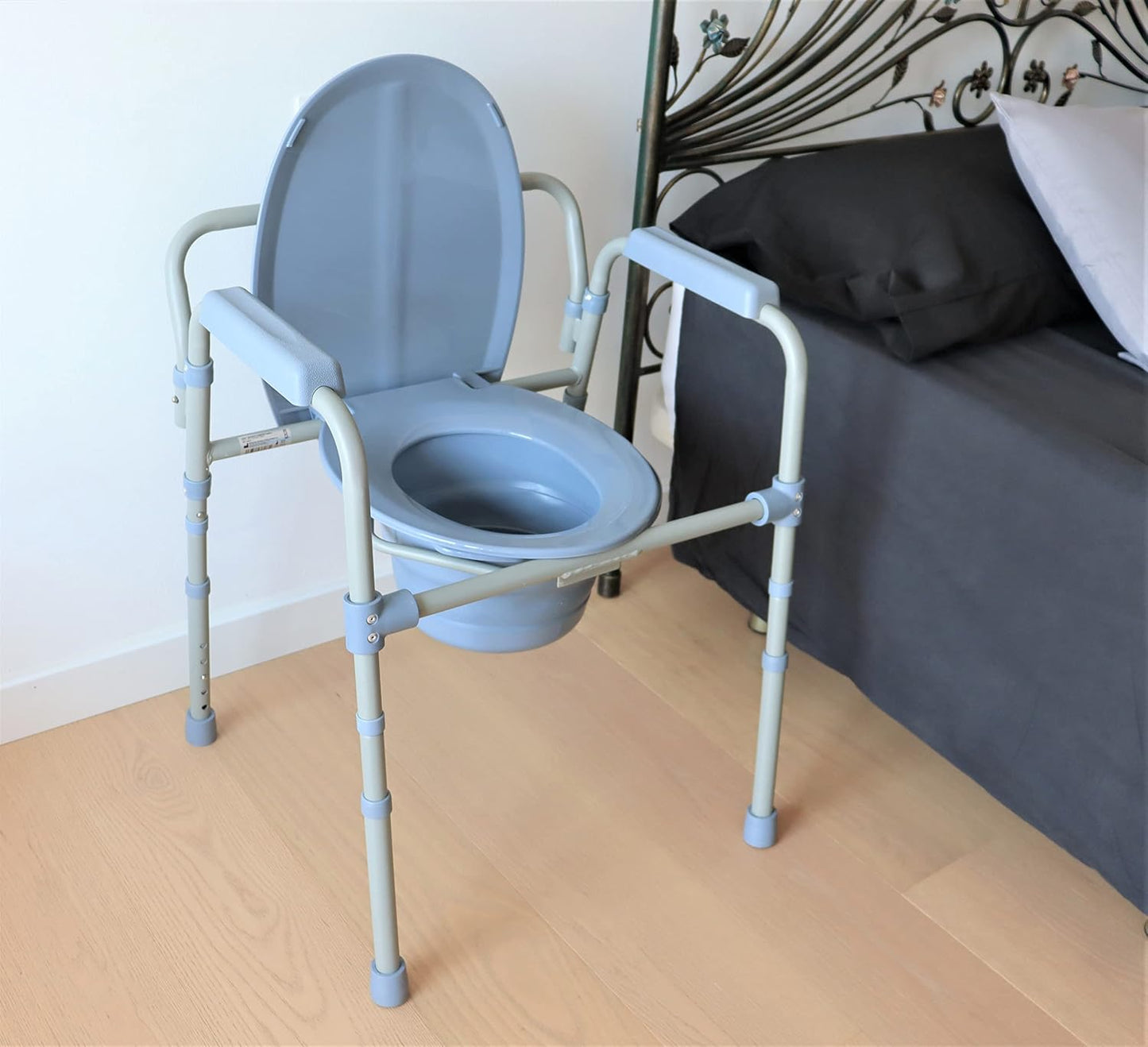 Höhenverstellbarer Toilettenstuhl für Senioren mit Eimer, Grau