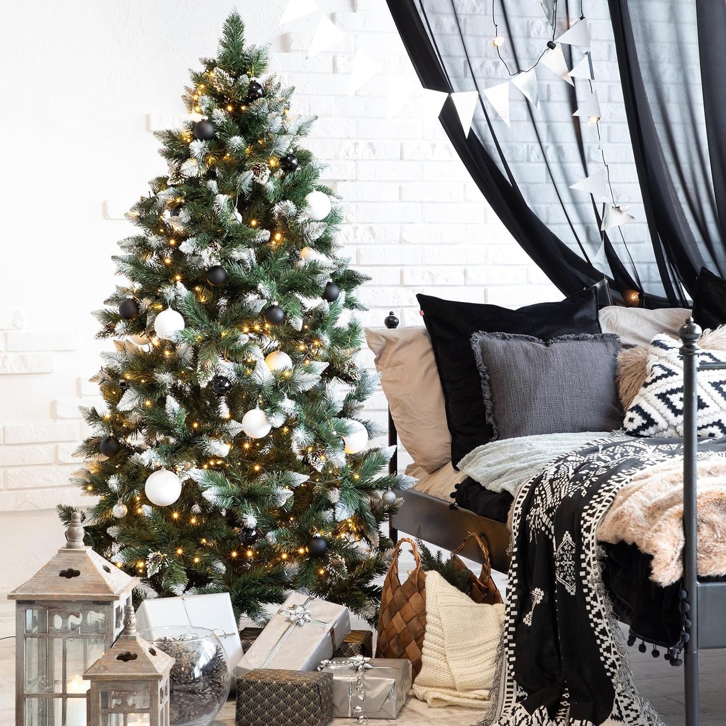 Künstlicher Weihnachtsbaum 180 cm mit Holzständer, 180 cm Kiefer Natur-weiss Beschneit